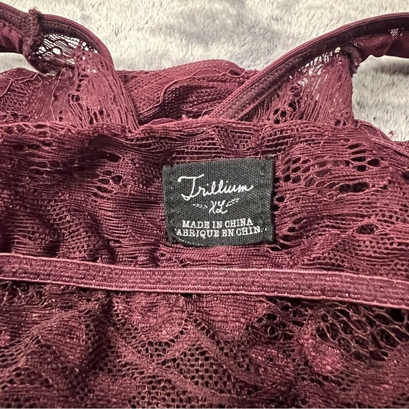 Trillium Burgundy Lace Bralette Crop Top XL - Picture 3 of 5